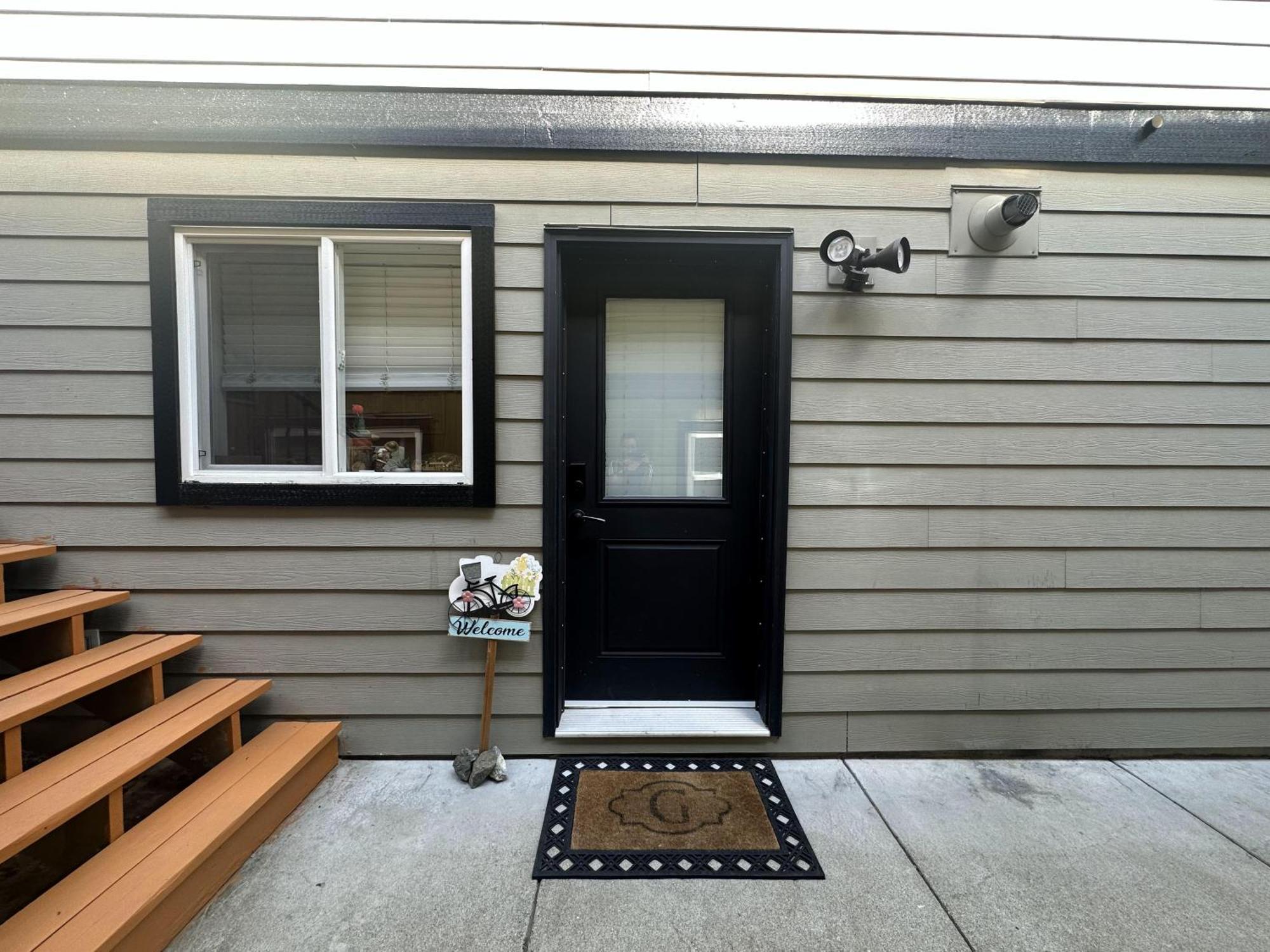 Separate Entry Sweet Home Виктория Экстерьер фото